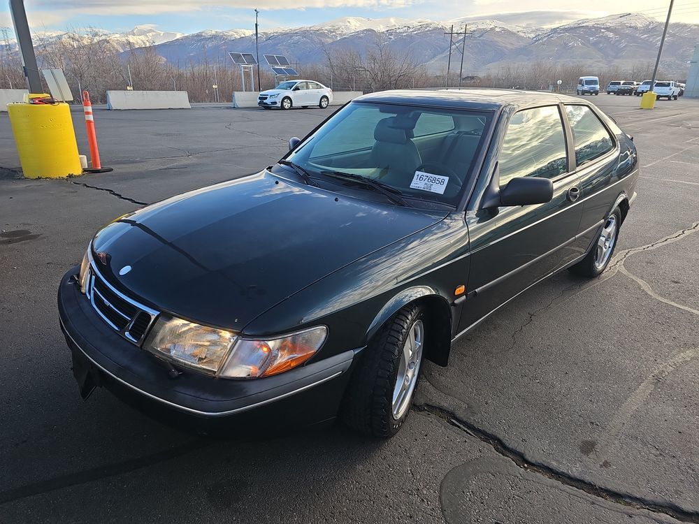 Saab 900