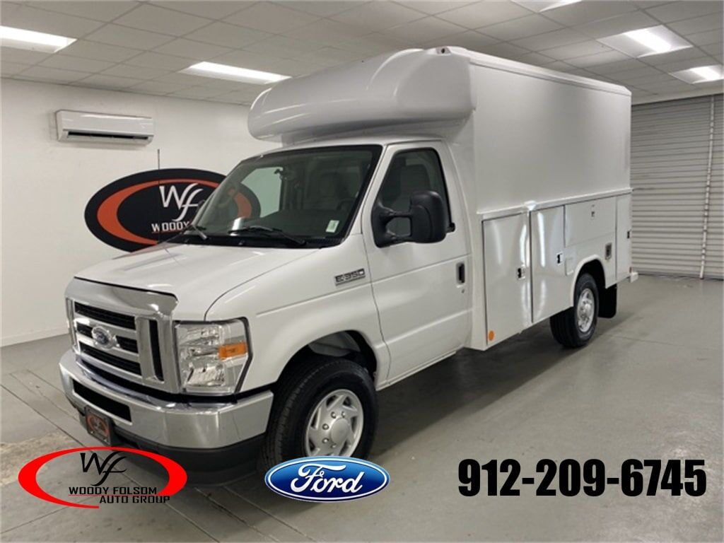 2025 FORD E-350
