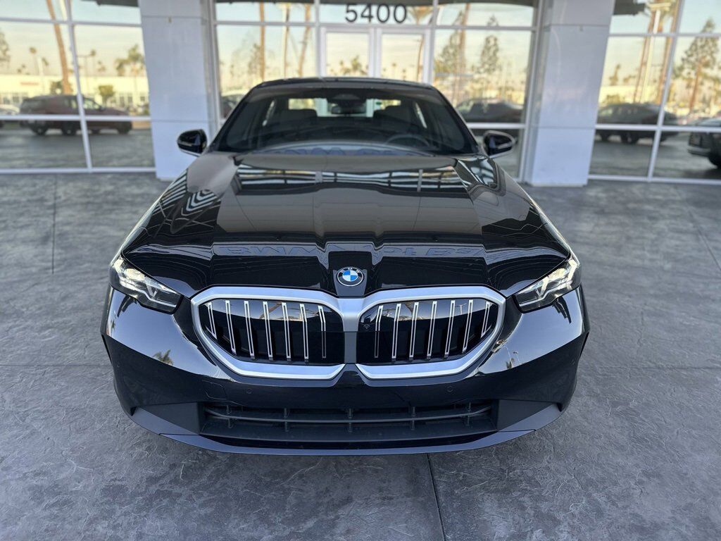 2025 BMW 540i