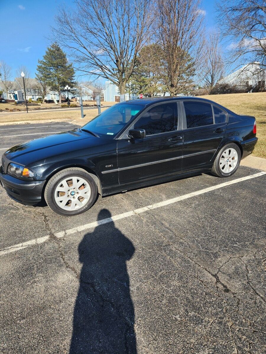 BMW 323i