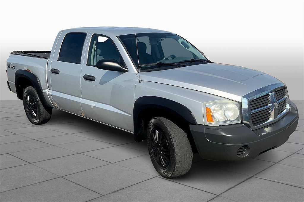 2005 DODGE Dakota