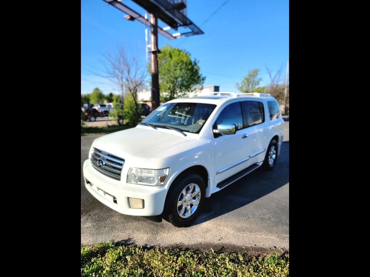 Infiniti QX56