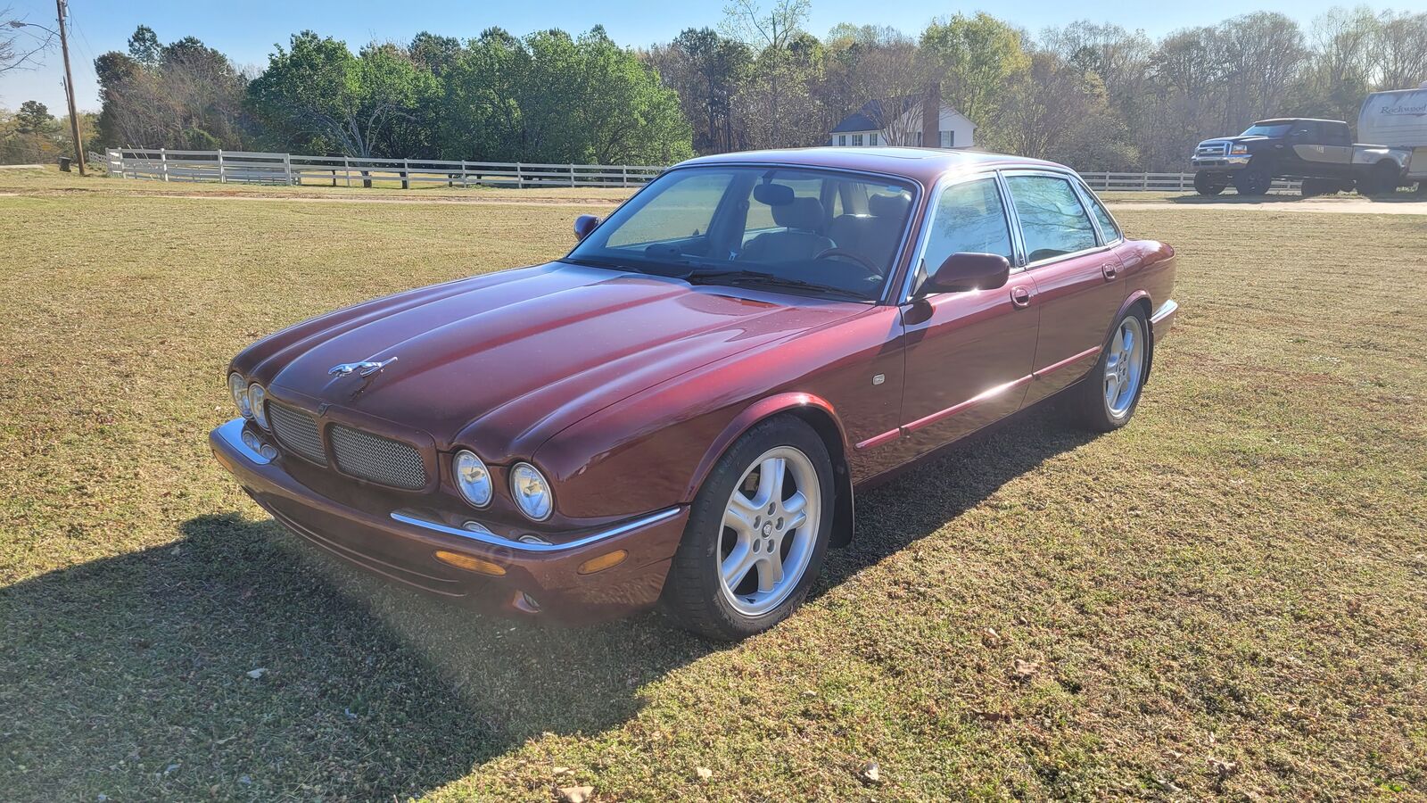Jaguar XJR