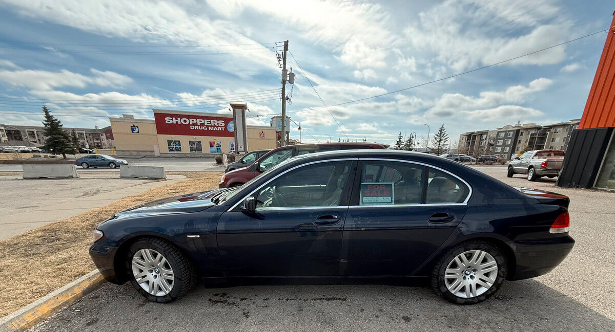 BMW 745i