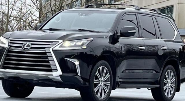 Lexus LX
