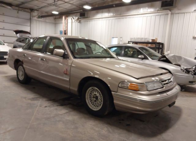 Ford Crown Victoria