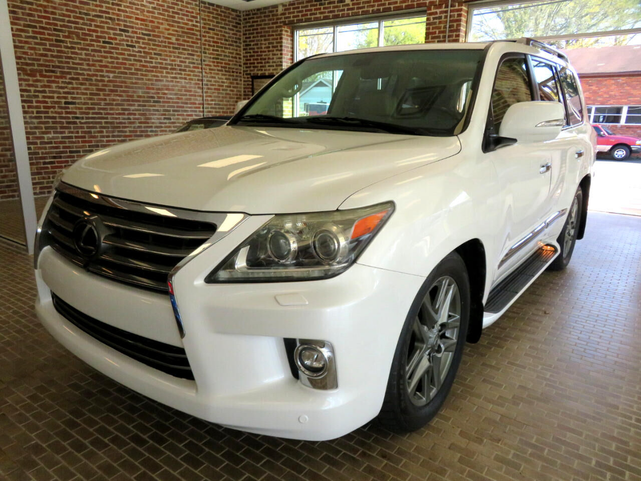 Lexus LX