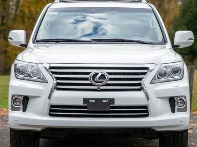 Lexus LX