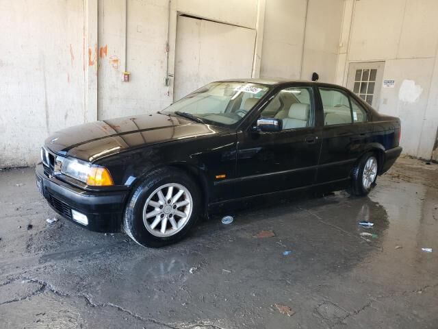 BMW 328i