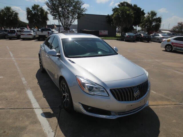2017 BUICK Regal