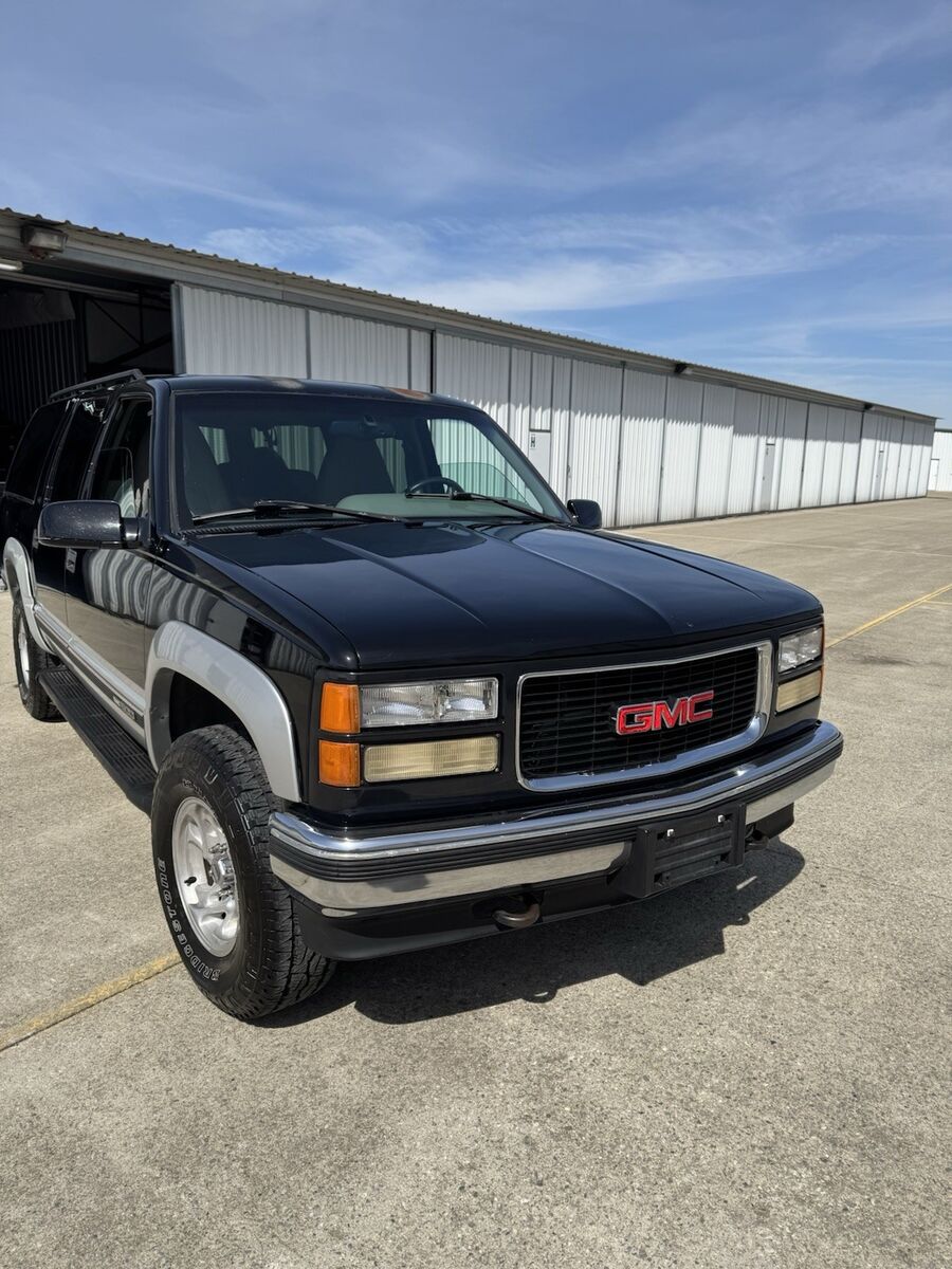 GMC Suburban