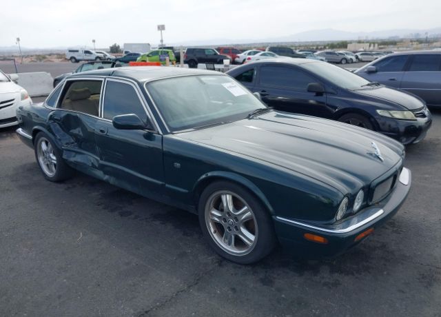 Jaguar XJR