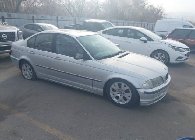 BMW 323i