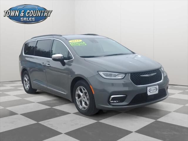 2023 CHRYSLER Pacifica