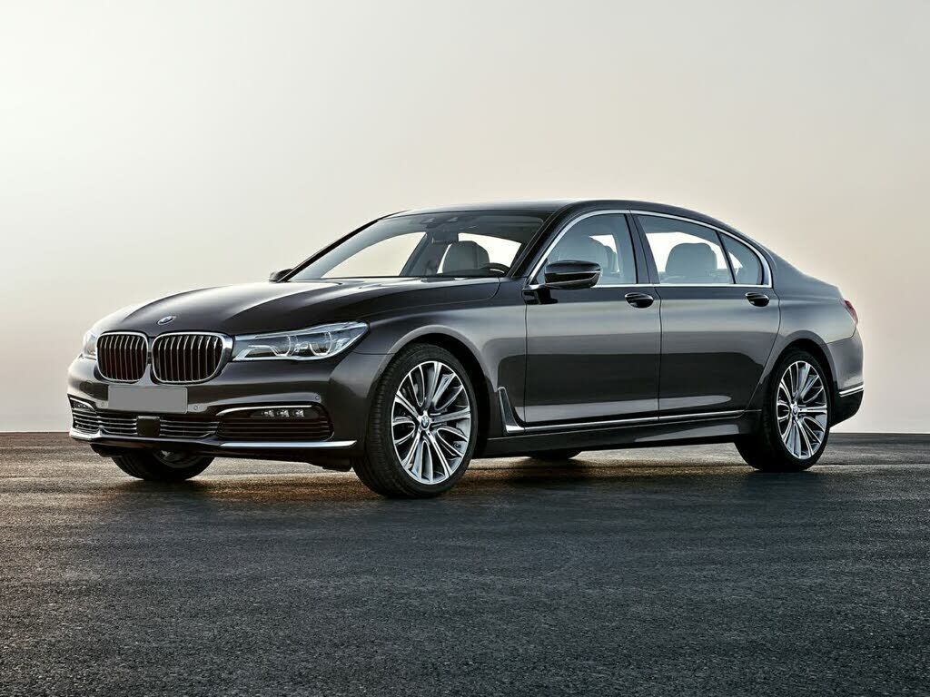BMW 740i