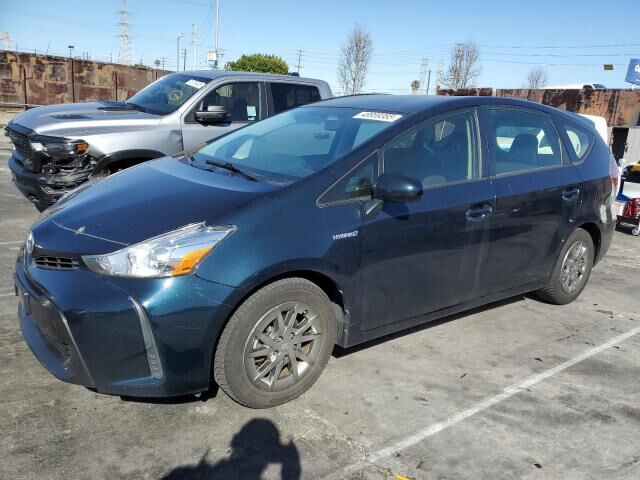 Toyota Prius V