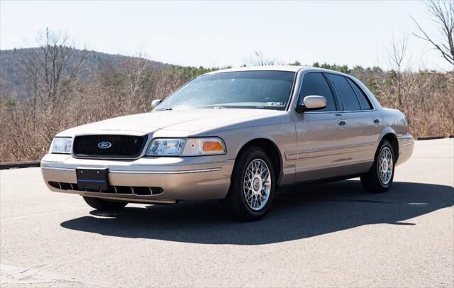 Ford Crown Victoria
