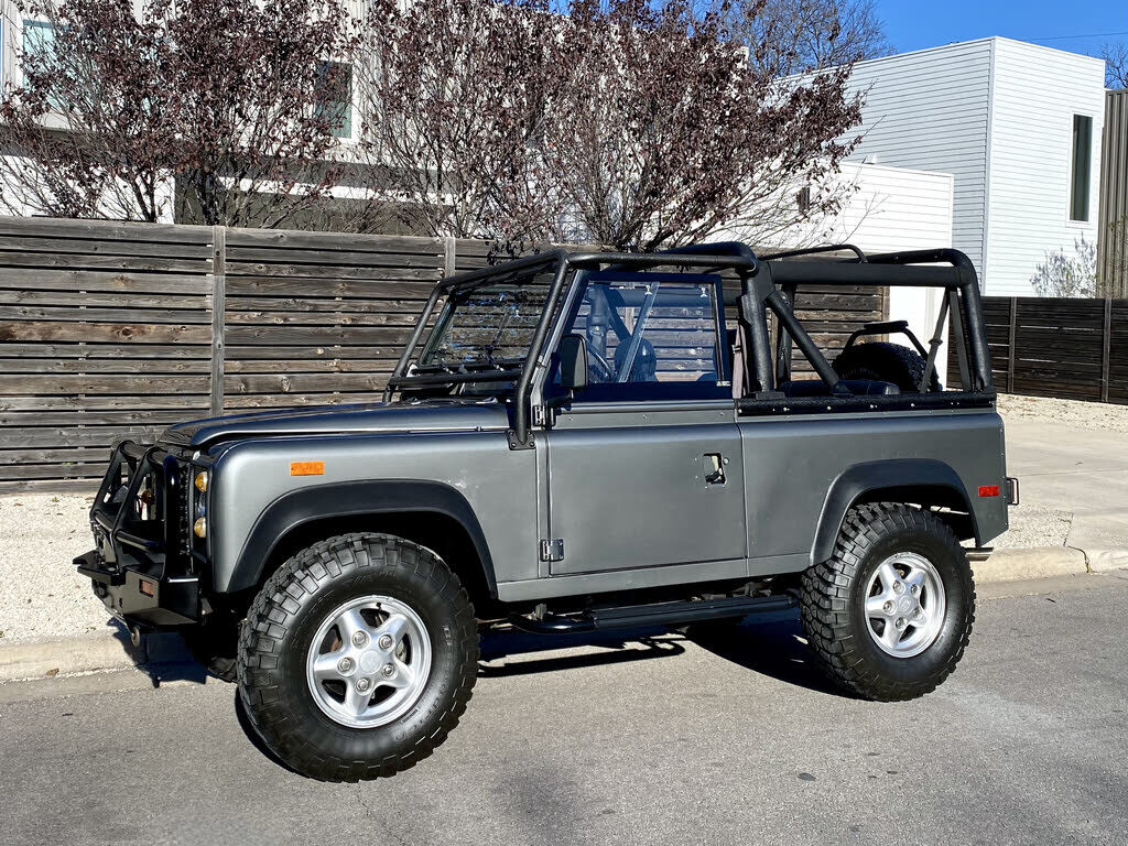Land Rover Defender
