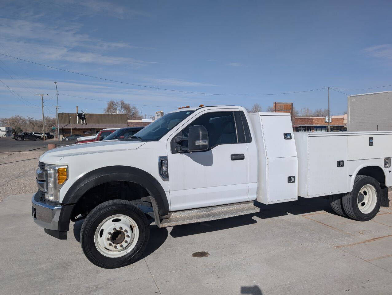 2017 FORD F-550