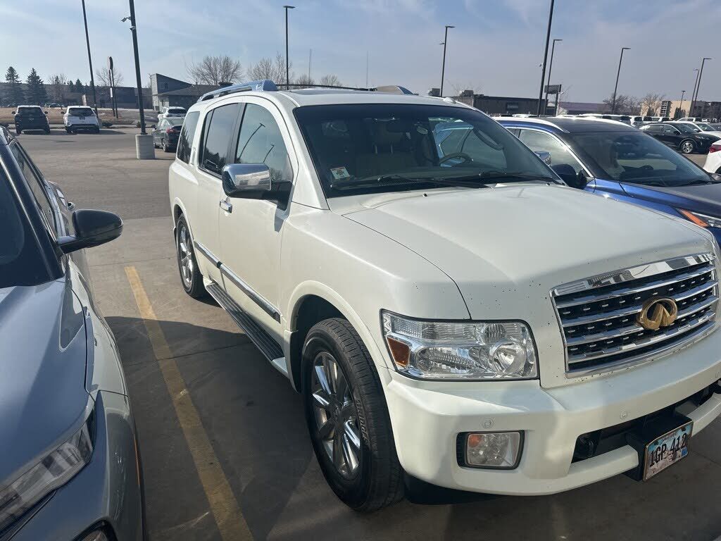 Infiniti QX56