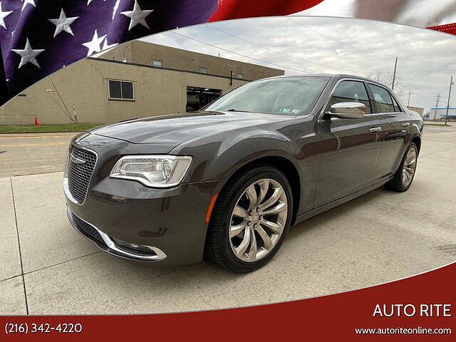 2019 CHRYSLER 300