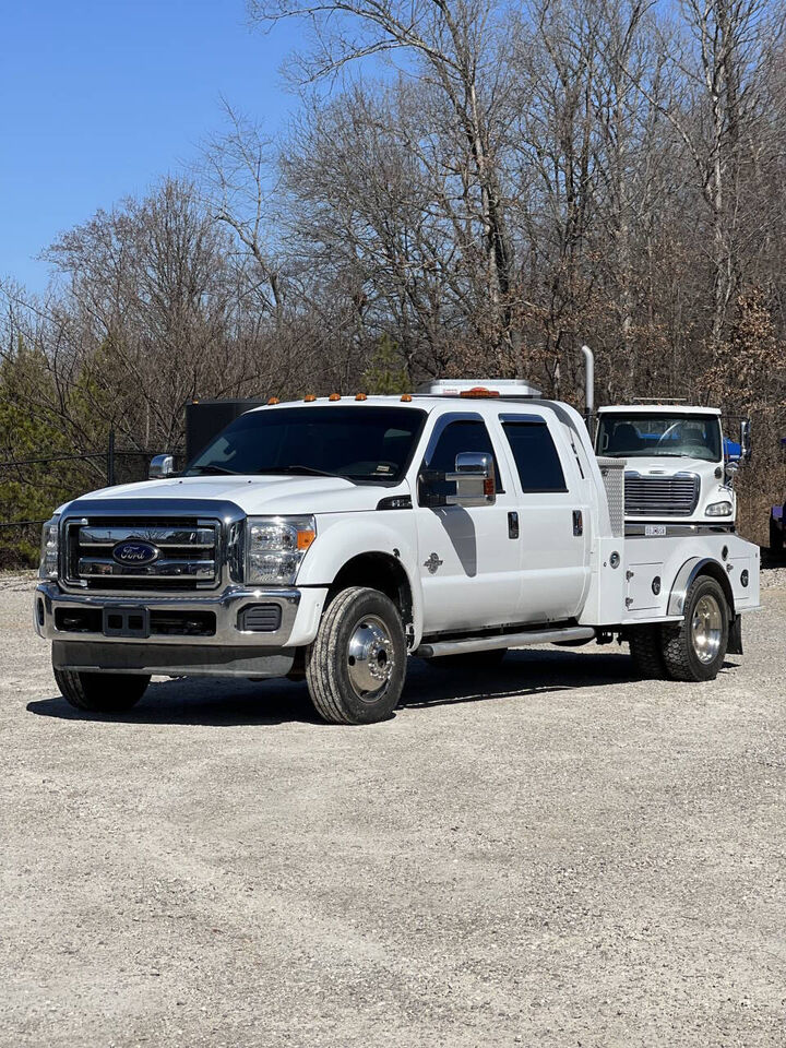 2012 FORD F-550