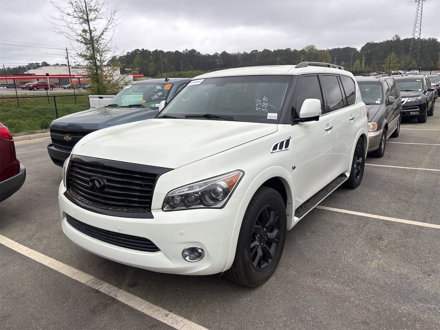 Infiniti QX80