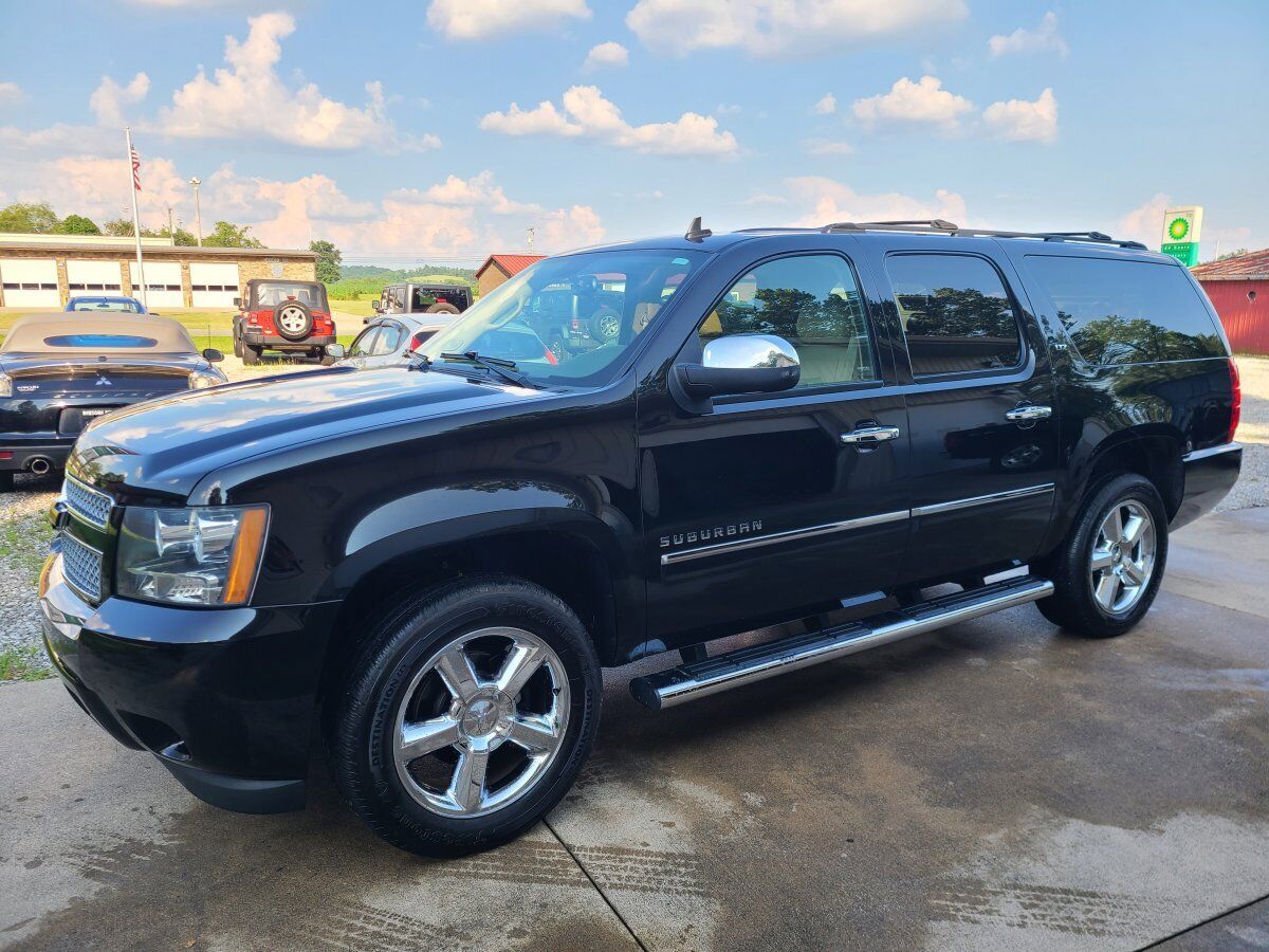 2013 CHEVROLET Suburban