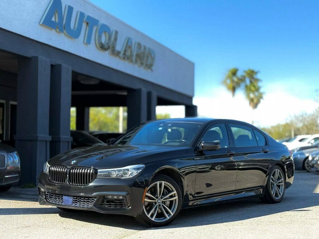 BMW 740i