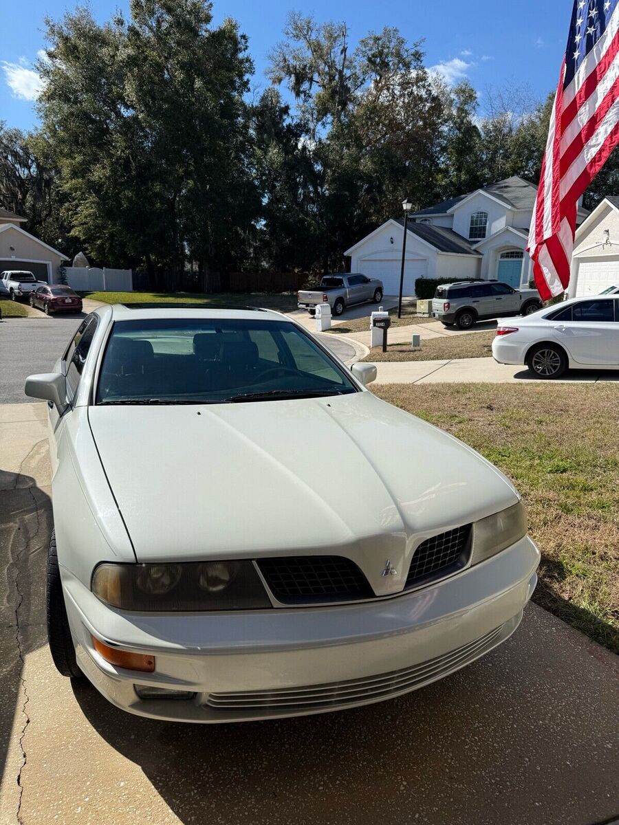 Mitsubishi Diamante