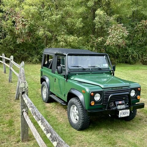 Land Rover Defender