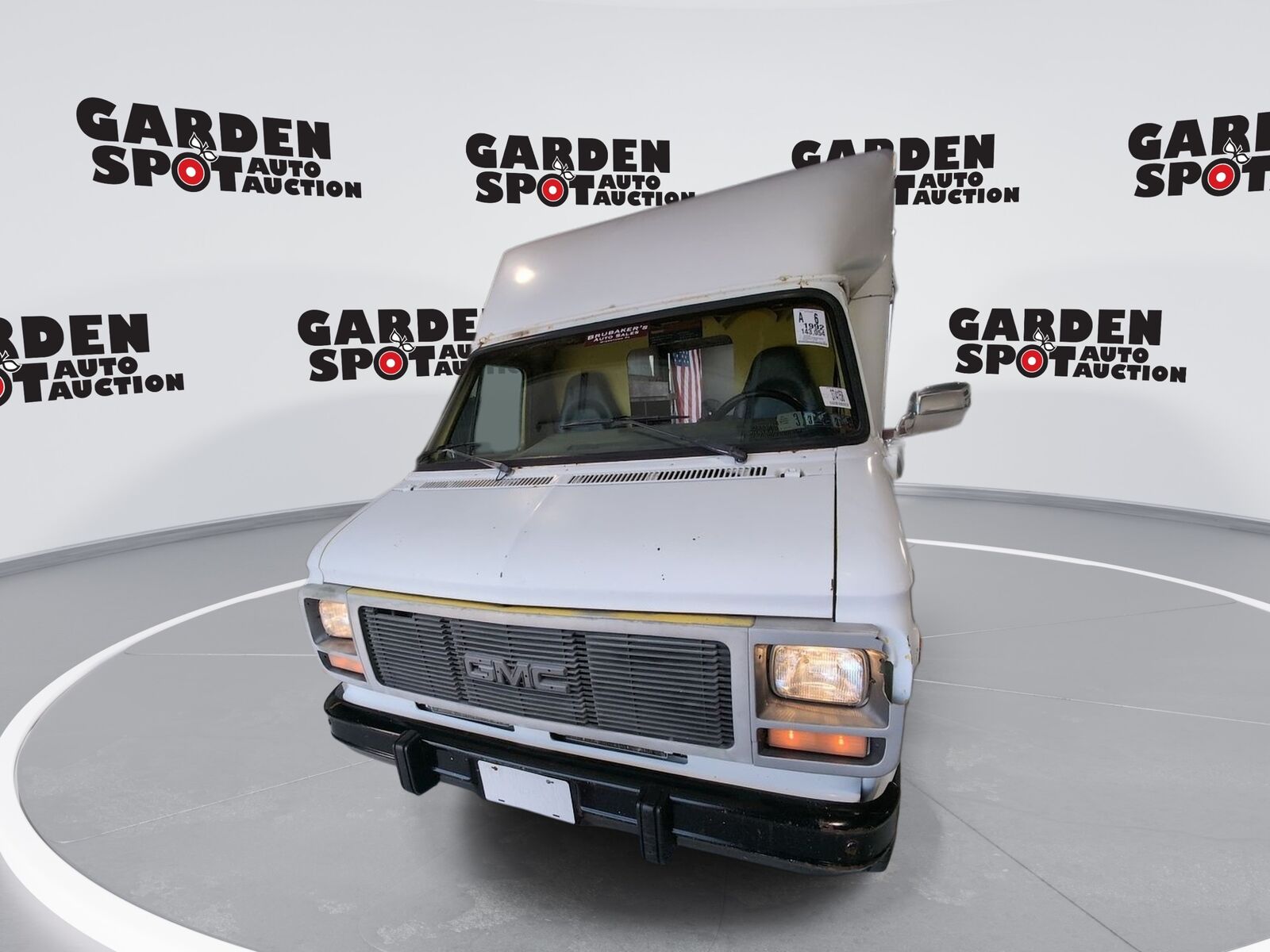 GMC Cutaway Van