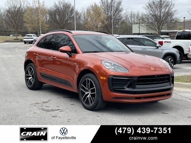 2022 PORSCHE Macan