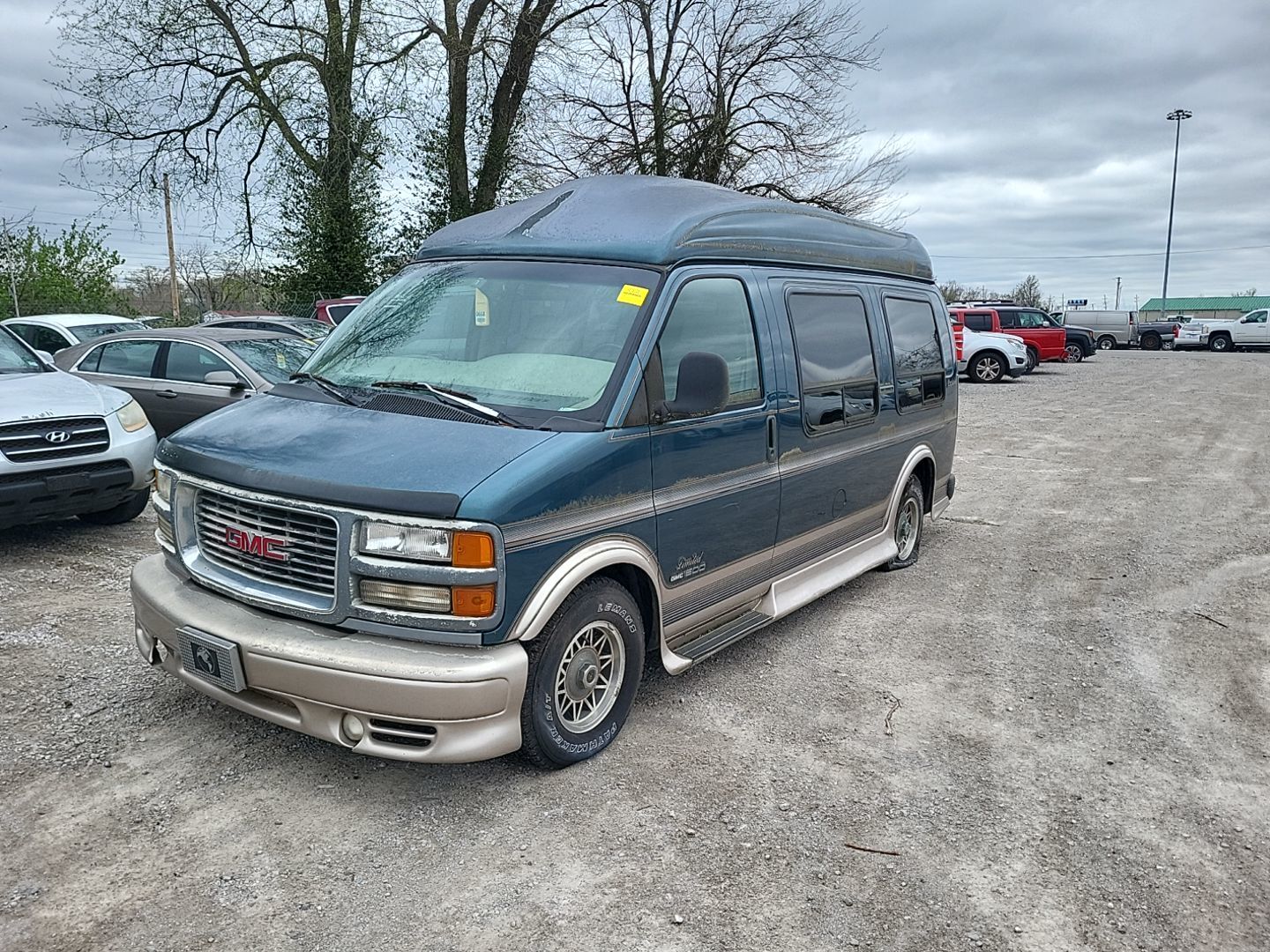 GMC Savana