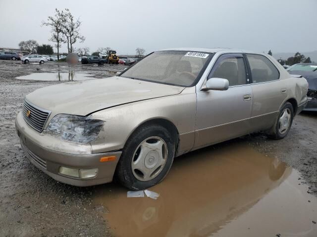 Lexus LS