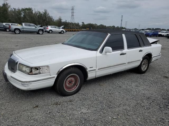 Lincoln Town Car
