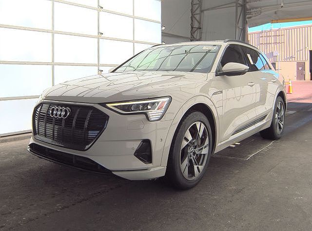 2021 AUDI e-tron