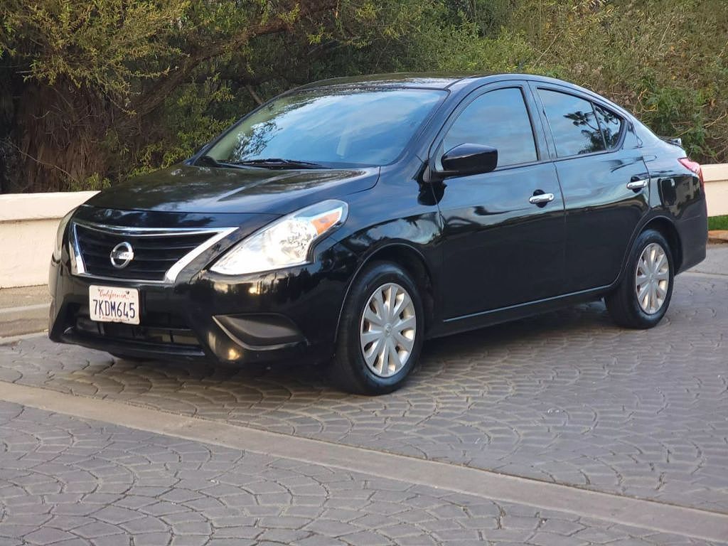 2015 NISSAN Versa