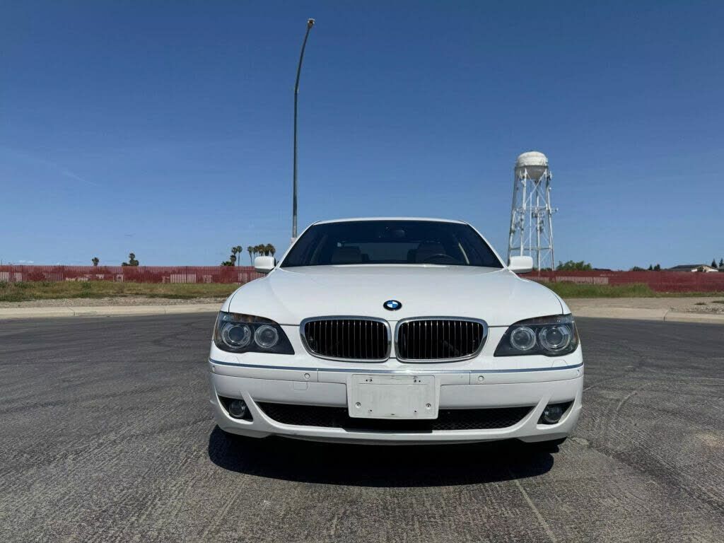 BMW 750i