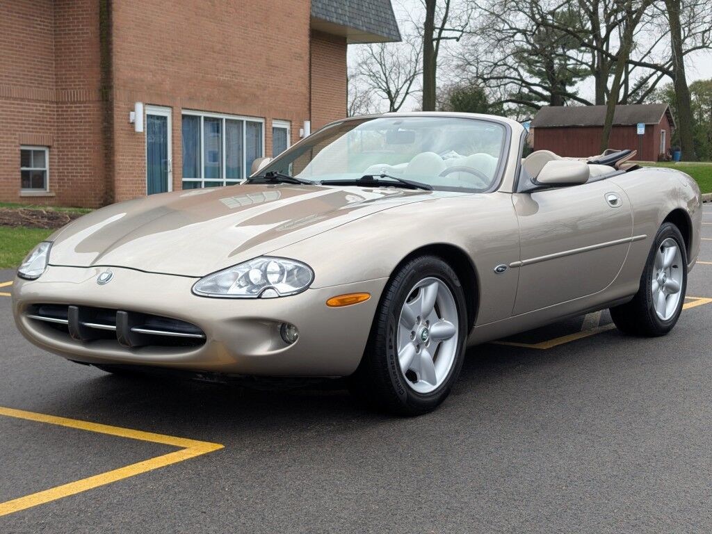 Jaguar XK8