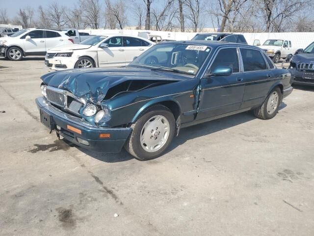 Jaguar XJ6