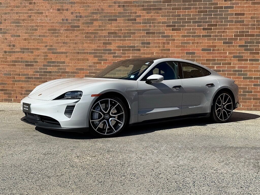 2024 PORSCHE Taycan