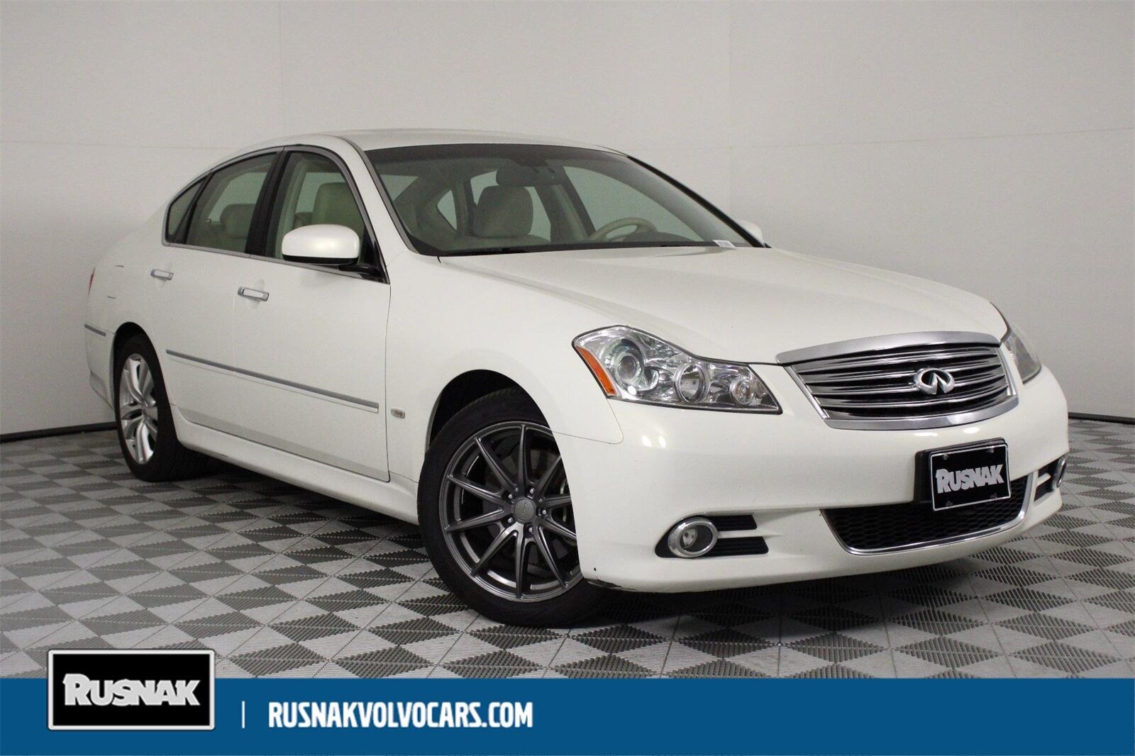 Infiniti M35
