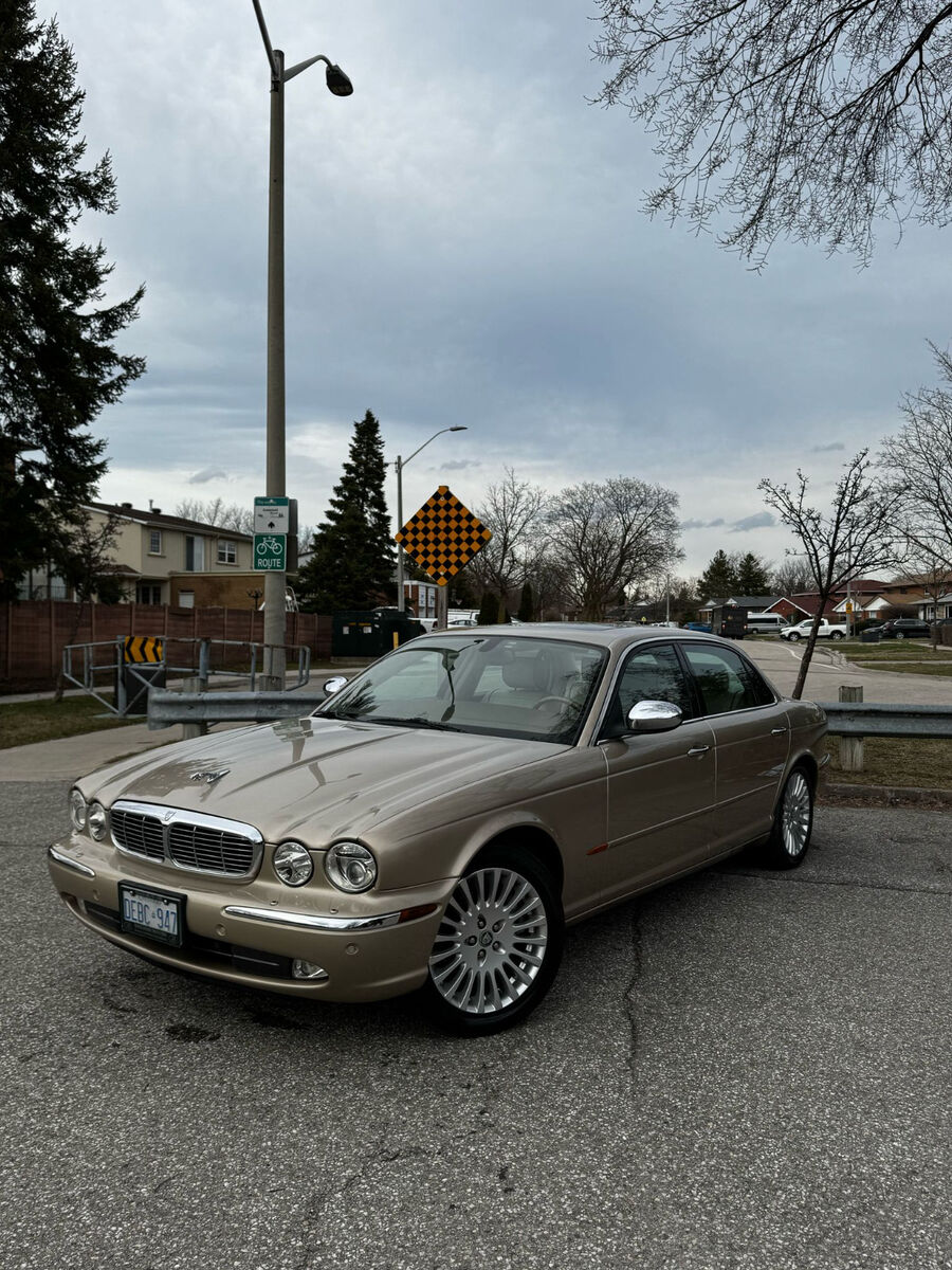 Jaguar XJ