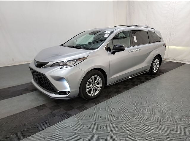 2022 TOYOTA Sienna
