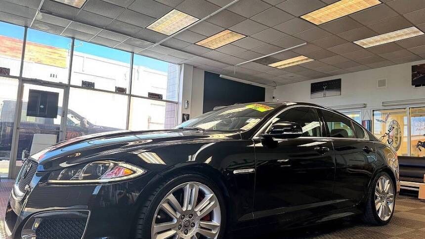 Jaguar XF