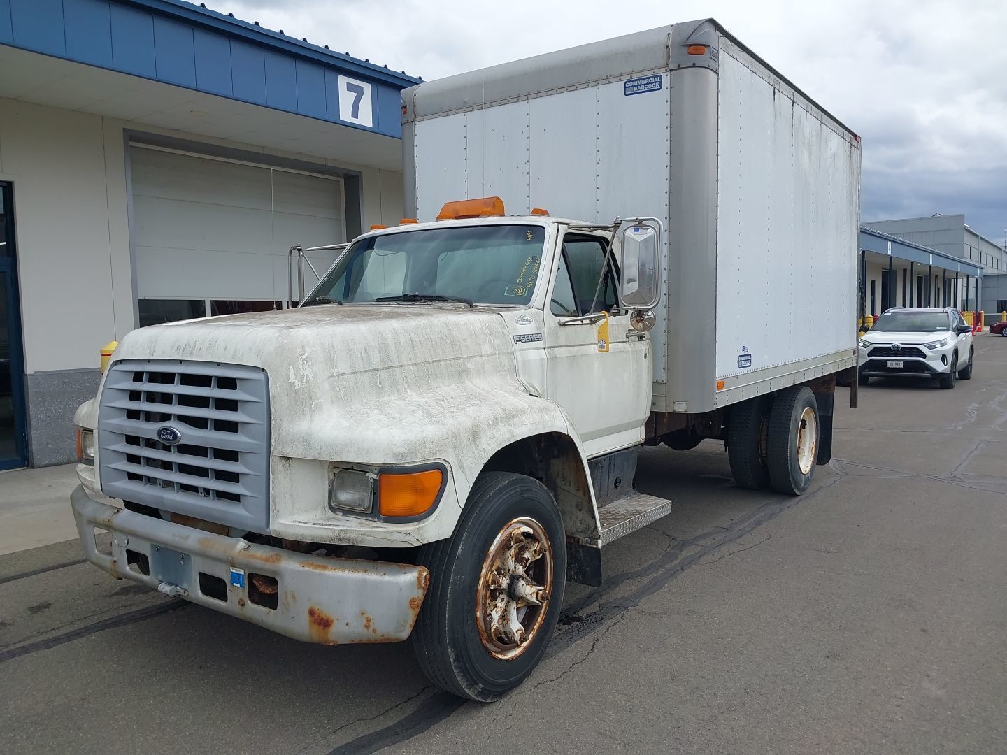 Ford F-700