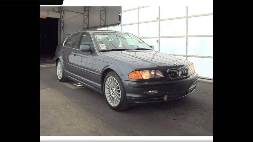 BMW 330i
