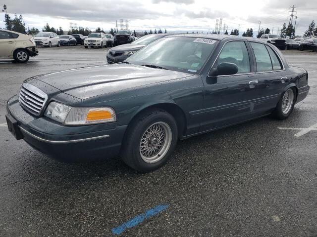 Ford Crown Victoria