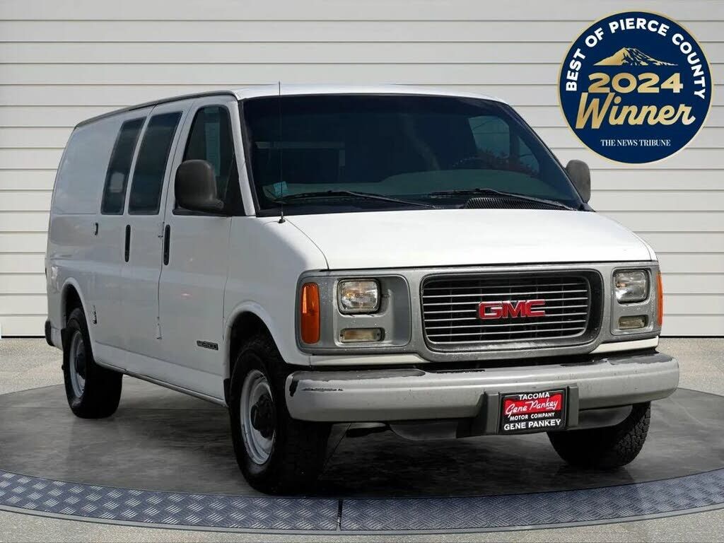 GMC Savana